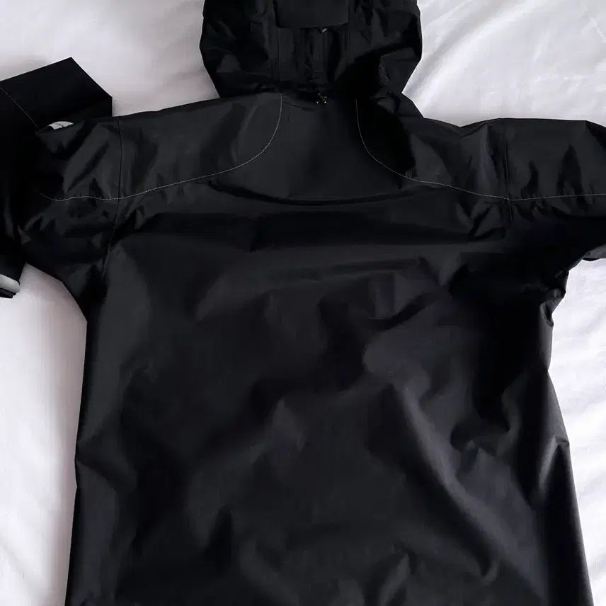 [BUNJANG] And Wander 2.5L Hiker Rain Jacket Black / [L] and wander 2.5L 하이커 레인 자켓 블랙