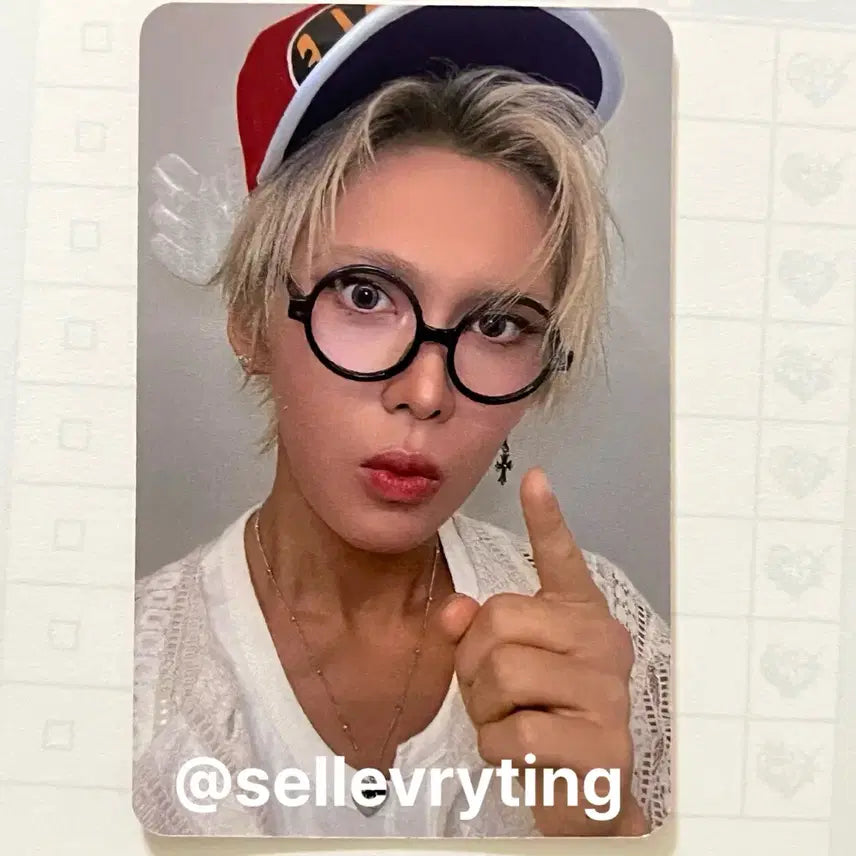 [BUNJANG] XLOVER HYUN Arilove Version Photocard / 엑스러브 현 아리러브 미공포 포토카드 양도 xlov pc sell