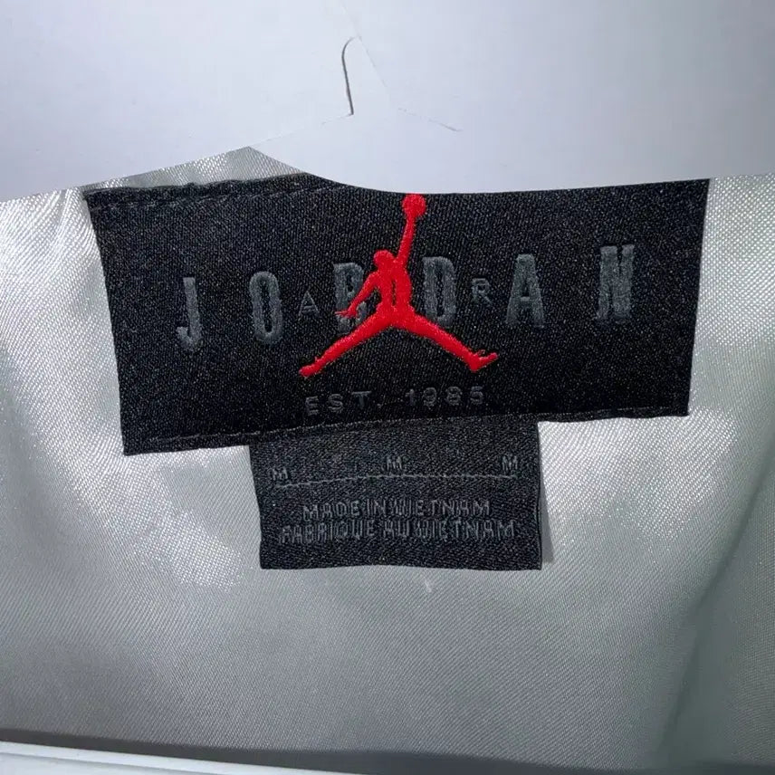 [BUNJANG] Jordan x J Balvin Varsity Jacket Celestial Blue (US M) / *새 제품* 조던 x 제이 발빈 바시티 자켓 셀레스틴 블루 (미국 M)