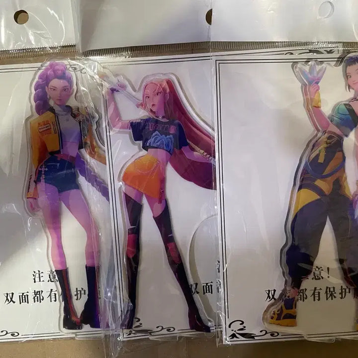 [BUNJANG] Kader Hentrix Acrylic Stand 3 Set / 케데헌 헌트릭스 아크릴 스탠드 3종 세트