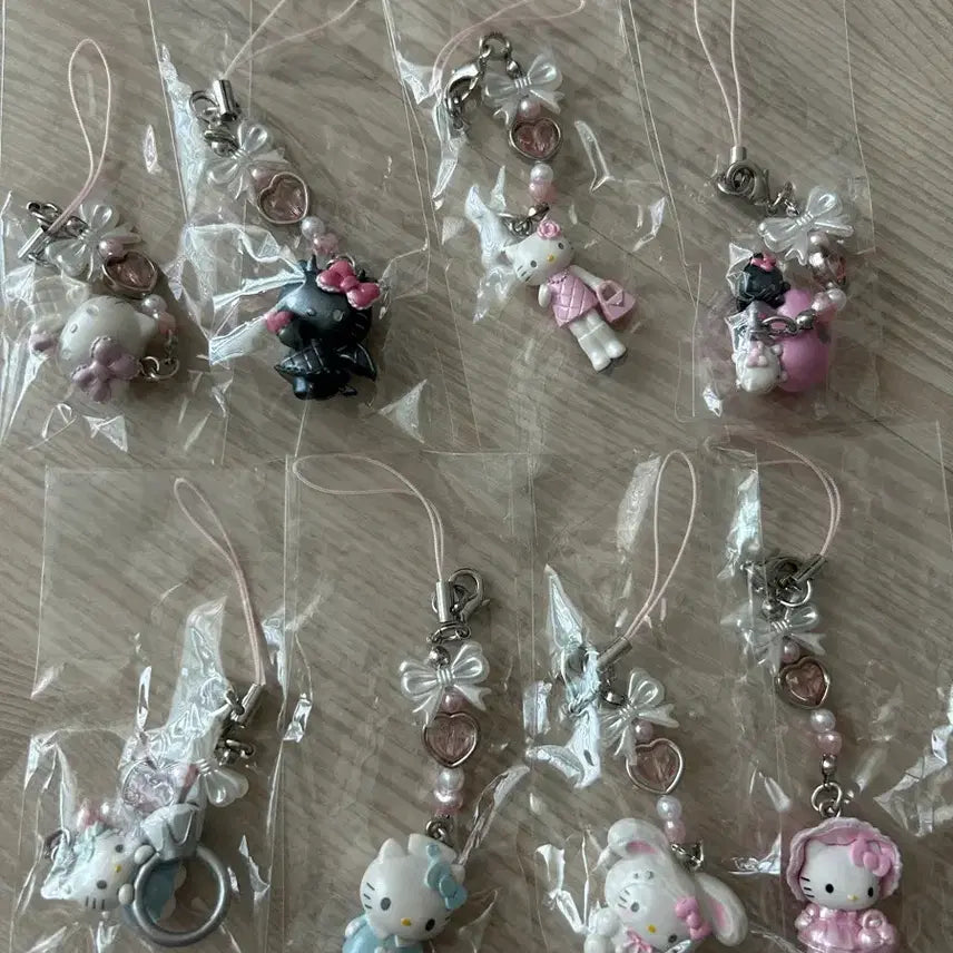 [BUNJANG] Hello Kitty Angel &amp; Devil Secret Strap Set (8 Types) / 헬로키티 천사와악마 시크릿 스트랩 8종 세트