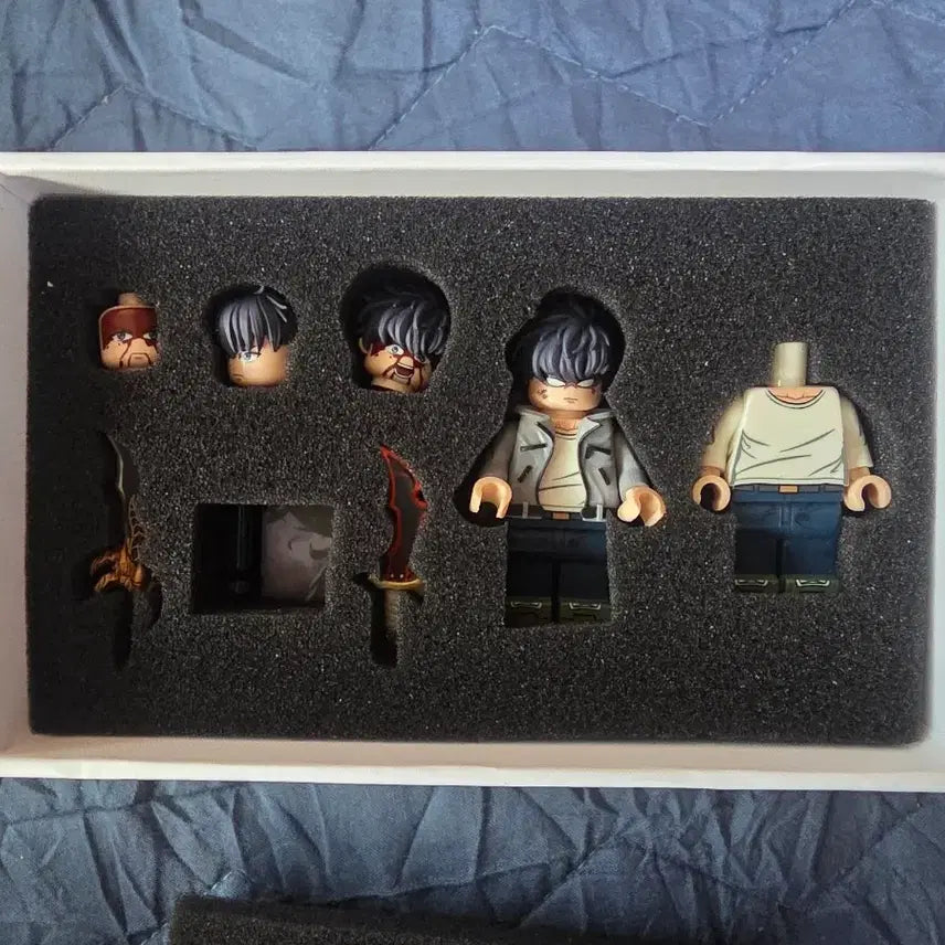 [SOLD OUT] NERV 나혼렙 성진우 레고 미니피규어 판매합니다.