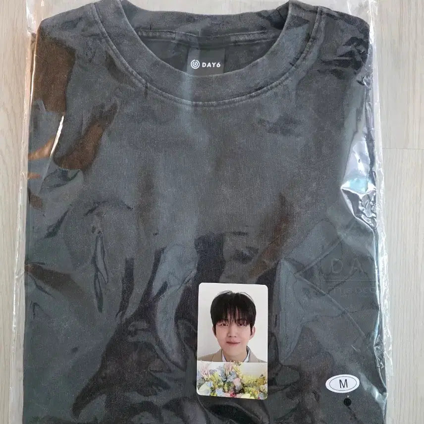 [BUNJANG] Day6 Kobe T-Shirt (M) Unsealed / 데이식스 고베 티셔츠 M사이즈 미개봉