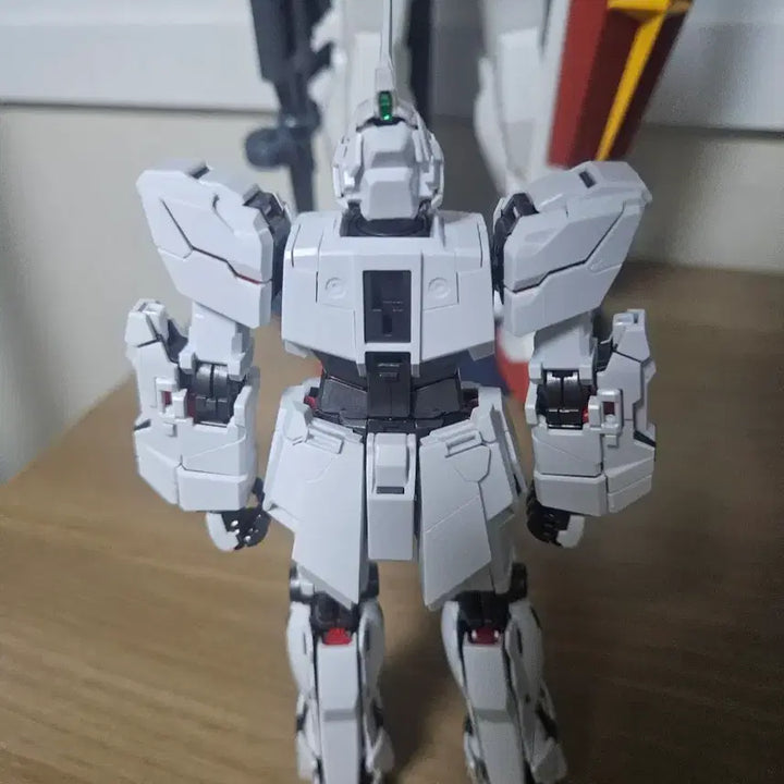[SOLD OUT] [MG] 유니콘 건담 영상판 조립품 프라모델 (박스O)