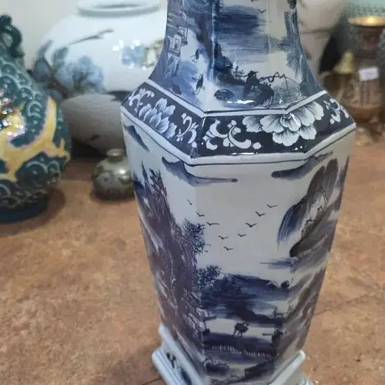 [SOLD OUT] 대청강희년제 청화백자 산수화 팔각 도자기