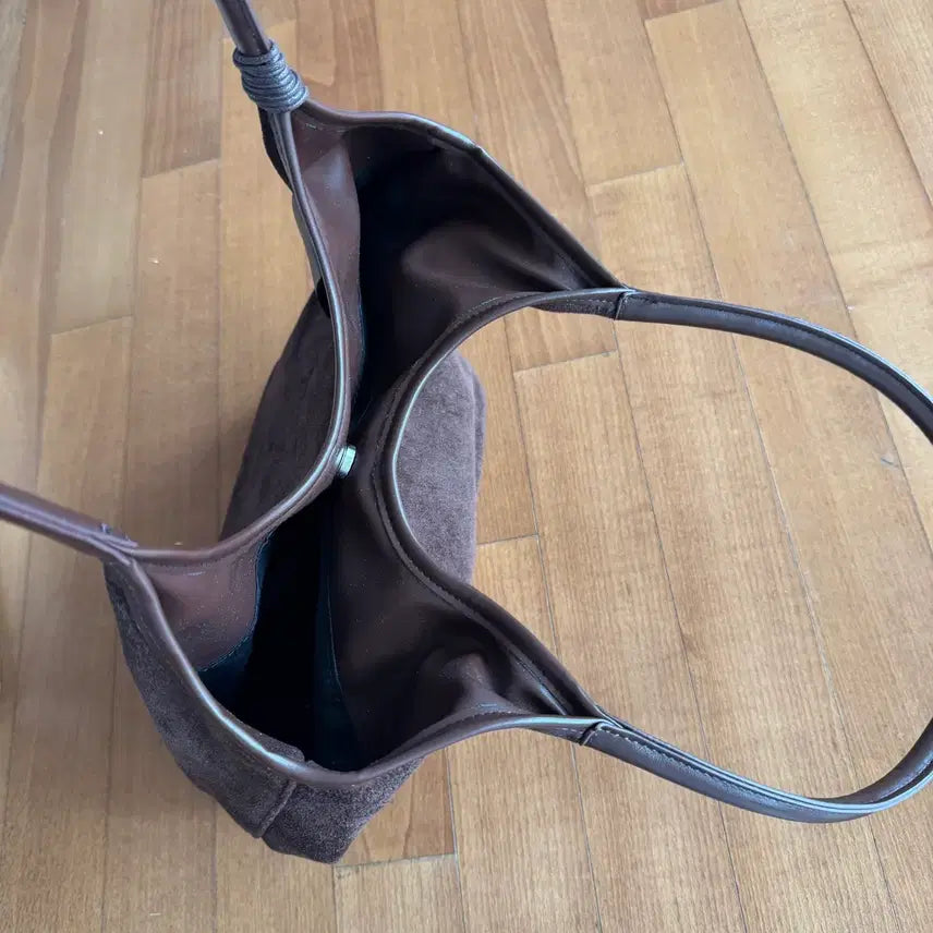 [BUNJANG] Suede Shoulder Bag Brown / 스웨이드 숄더백 브라운