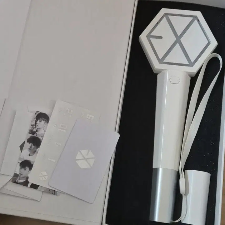 [BUNJANG] EXO Official Light Stick Ver.2 / 엑소 에리디봉 Ver.2 (EXO)