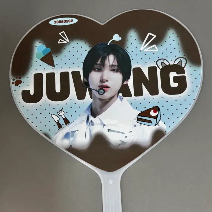 [BUNJANG] Kickflip Juwang Uchiwa / 킥플립 주왕 우치와
