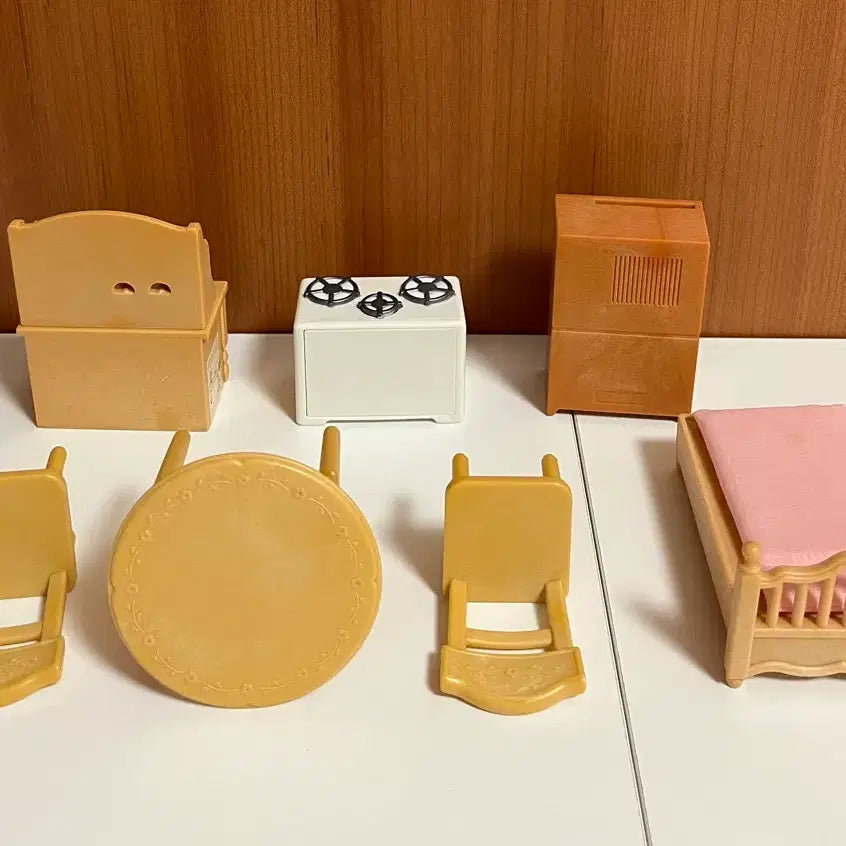 [BUNJANG] Sylvanian Families Kitchen, TV, Bed Furniture Set / 실바니안 주방 티비 침대 가구