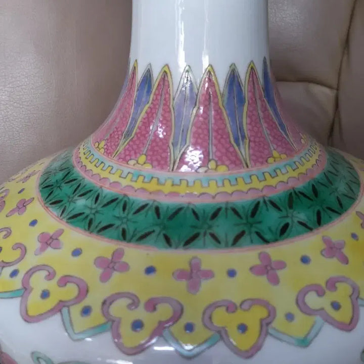 [BUNJANG] Qing Dynasty Guangxu Emperor Celadon Porcelain Vase with Five-Color Dragon Motif / 청.광서제.기물/오채.화룡문.화병.