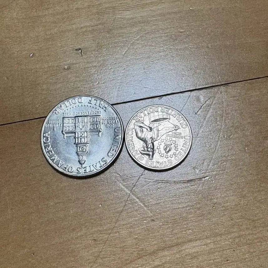 [BUNJANG] 1976 Bicentennial Commemorative Half Dollar and Quarter Coins (Set of 2) / 1976년 200년 기념 주화 2개