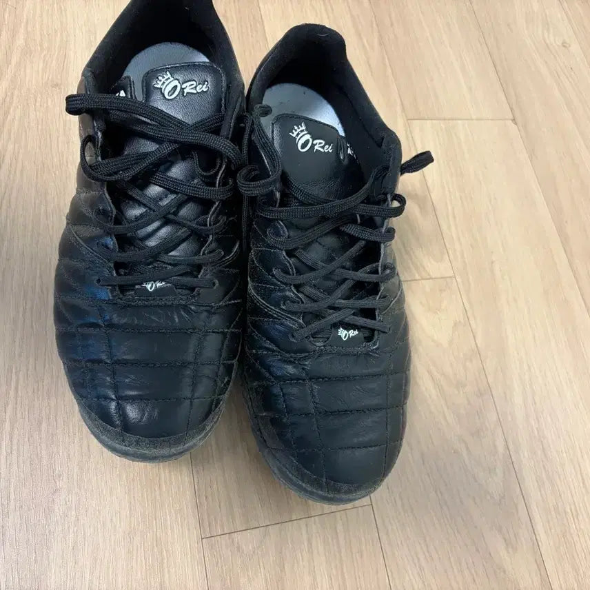 [BUNJANG] Athleta Oray A005 Soccer Cleats (Black, Size 250) / 아슬레타 오레이 A005 250