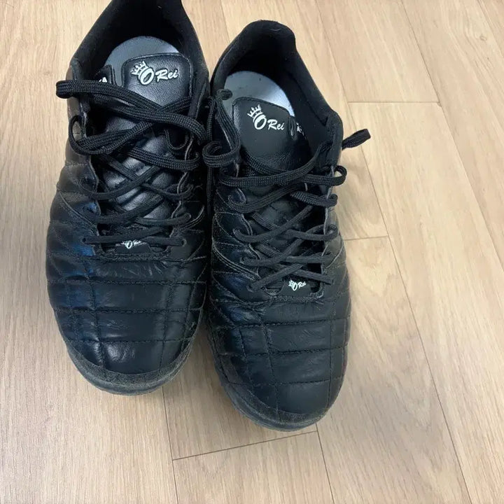 [BUNJANG] Athleta Oray A005 Soccer Cleats (Black, Size 250) / 아슬레타 오레이 A005 250