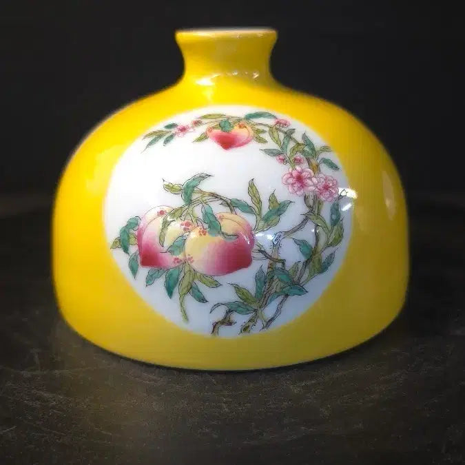 [BUNJANG] Qing Dynasty Yellow-ground Famille Rose Peach, Pomegranate, and Buddha&