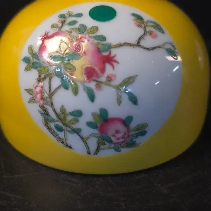 [BUNJANG] Qing Dynasty Yellow-ground Famille Rose Peach, Pomegranate, and Buddha&