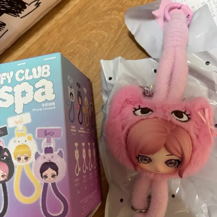 [BUNJANG] Popmart Aespa Giselle Secret Photocard Holder / 팝마트 에스파 시크릿 지젤 휴대폰 스트랩
