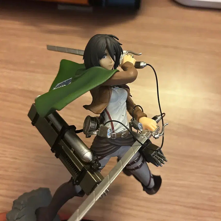 [BUNJANG] Attack on Titan Mikasa Ackerman Figure / 진격의 거인 미카사 피규어