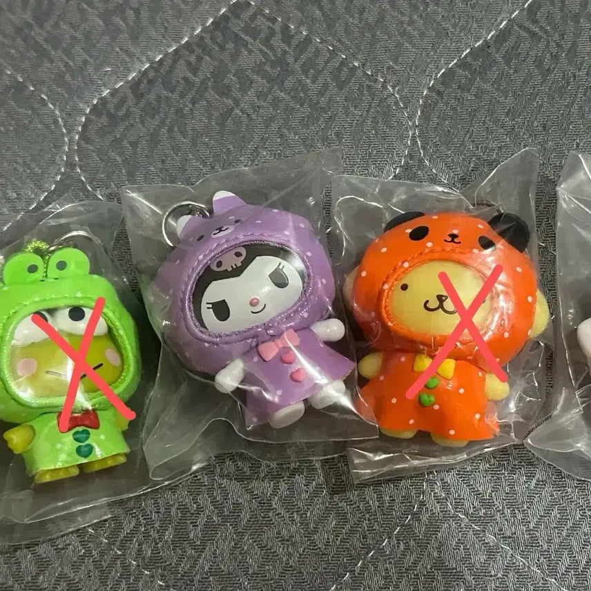 [BUNJANG] Sanrio Chibitomo Raincoat Kuromi Figure / 산리오 치비토모 우비 쿠로미