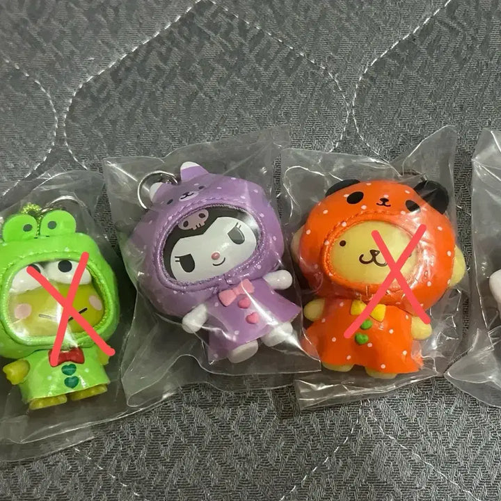 [BUNJANG] Sanrio Chibitomo Raincoat Kuromi Figure / 산리오 치비토모 우비 쿠로미