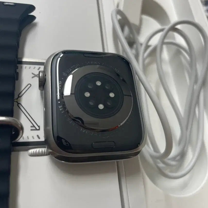 [BUNJANG] Apple Watch Series 7 Titanium 45mm Silver / 애플워치7티타늄 45mm 실버 SSS급