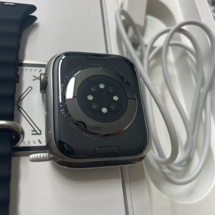 [BUNJANG] Apple Watch Series 7 Titanium 45mm Silver / 애플워치7티타늄 45mm 실버 SSS급