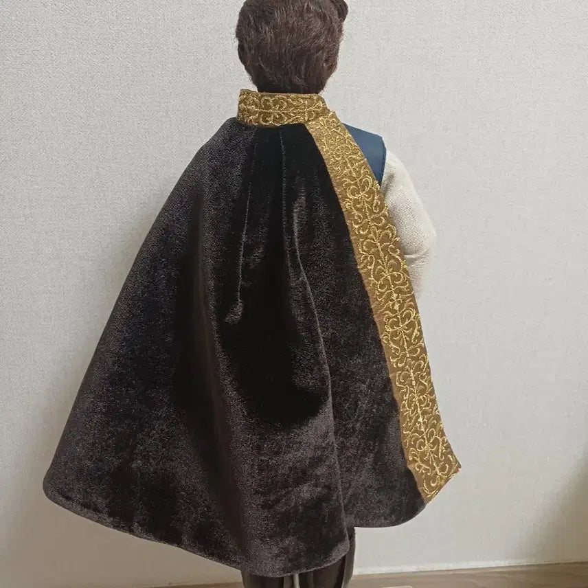 [BUNJANG] Disney Snow White Prince Limited Edition Doll / 디즈니 백설공주 프린스 리미티드 돌 리밋돌 판매