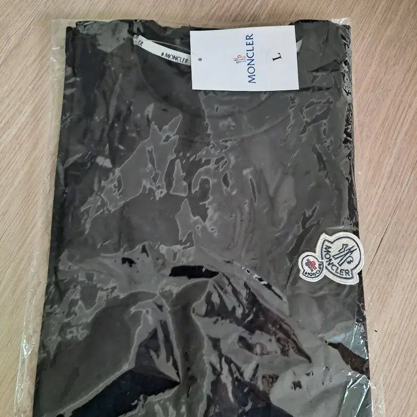 [BUNJANG] Moncler Short Sleeve T-Shirt Black / 몽클레어 반팔티 블랙