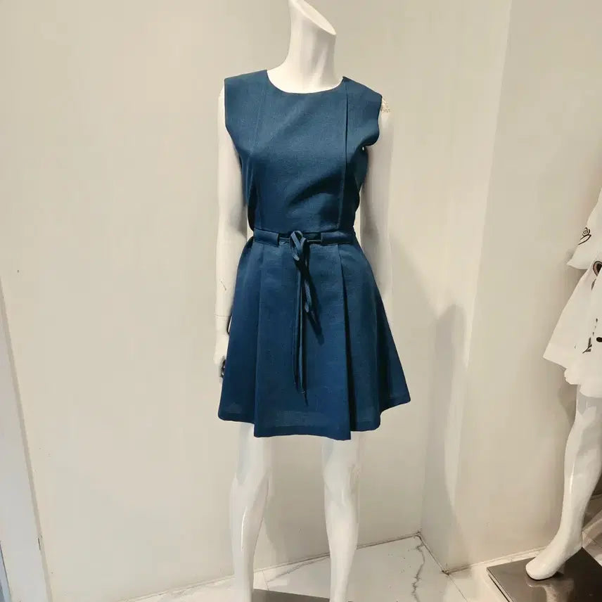 [BUNJANG] REFILL Pleated A-Line Mini Dress - Deep Blue, Korean Tailored Fabric / REFILL] 플리츠 A라인 미니 원피스 새상품/급처/55~66