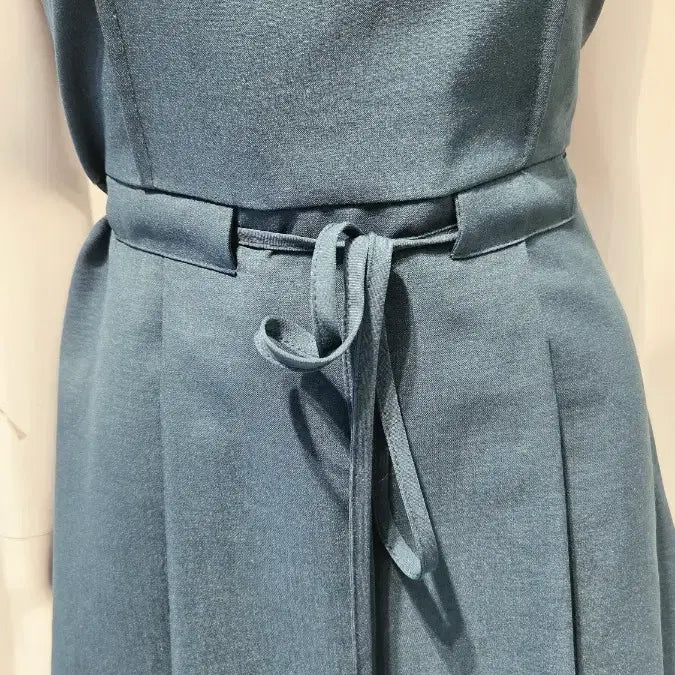 [BUNJANG] REFILL Pleated A-Line Mini Dress - Deep Blue, Korean Tailored Fabric / REFILL] 플리츠 A라인 미니 원피스 새상품/급처/55~66