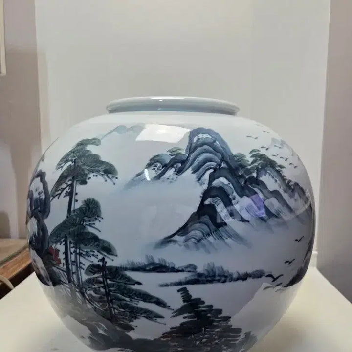 [SOLD OUT] 대형 작가작품 산수문 달항아리 판매자소장품 가로33cm세로31cm