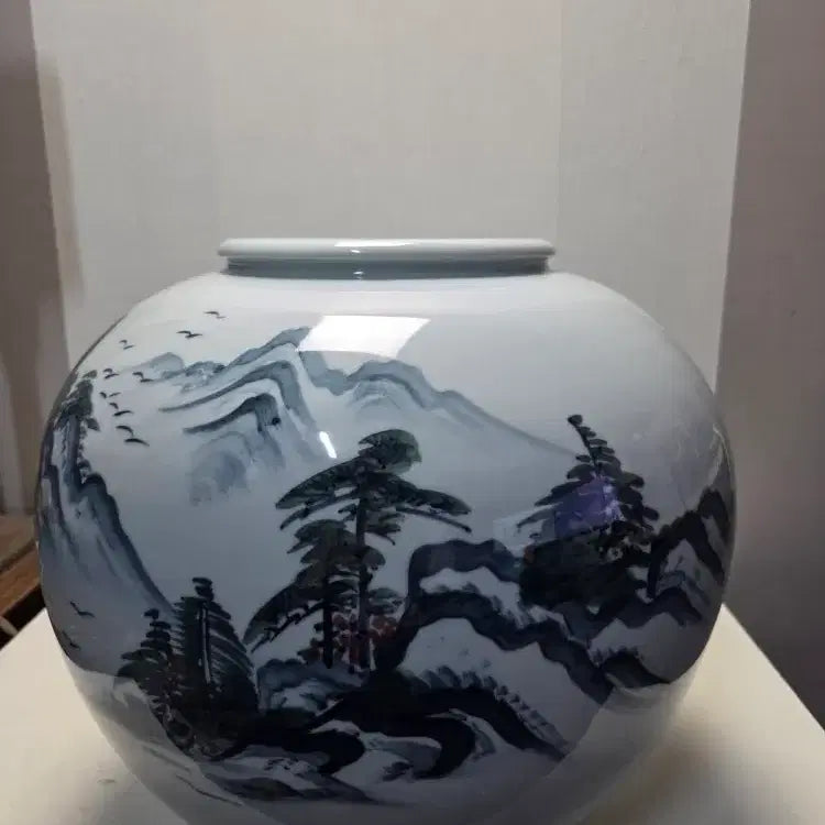 [SOLD OUT] 대형 작가작품 산수문 달항아리 판매자소장품 가로33cm세로31cm