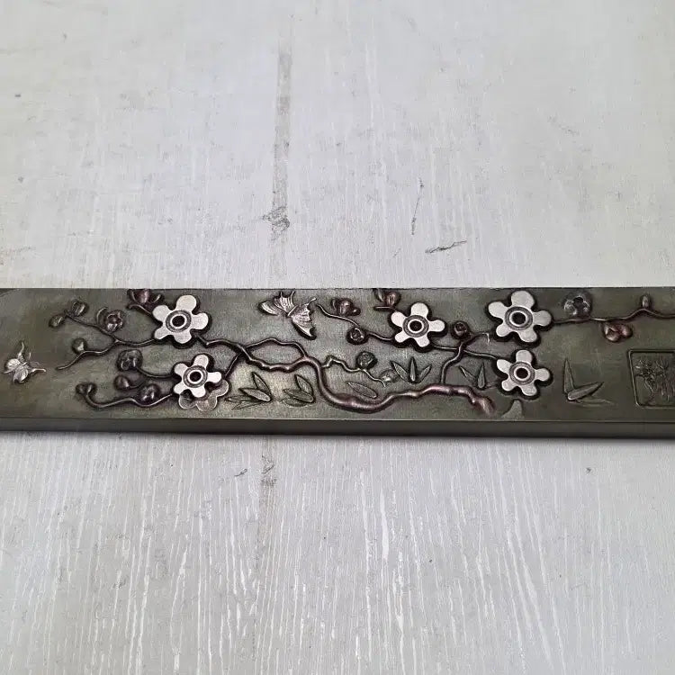 [SOLD OUT] 최고급 적동 매화문 뭉짜 문진 (아주무거움) 길이23cm무게716g
