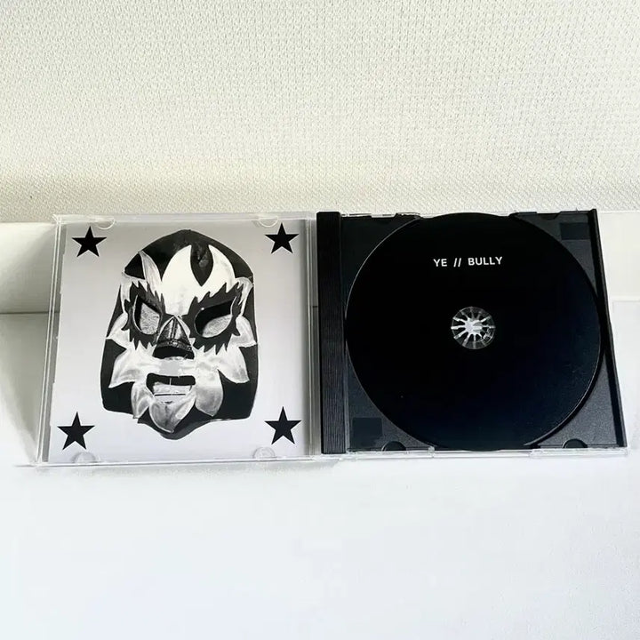 [SOLD OUT] Kanye west bully 커스텀 cd