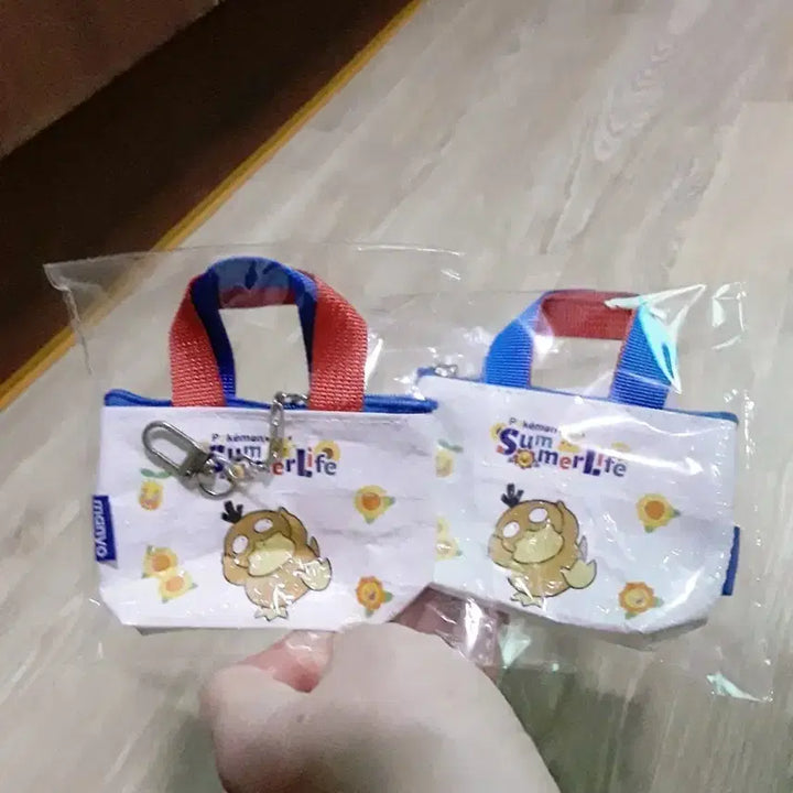 [BUNJANG] Pokemon Summer Life Pouch Mini Bag Keychain Set (2 pcs, Sealed) / 포켓몬스터 썸머라이프 파우치 미니 백 키링 2개 (미개봉)올영 마녀공장