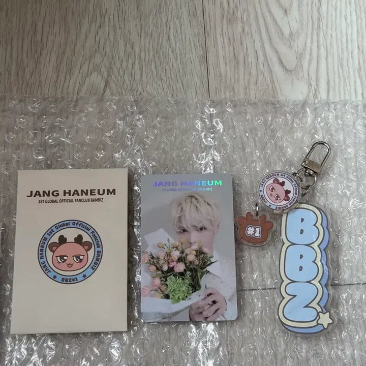 [BUNJANG] Zhanghan K-Fanclub Bambi 1st Gen Bundle Set Keyring &amp; Photocard / 일괄) 장한음 팬클럽 밤비즈 1기 키링 포카 포토카드