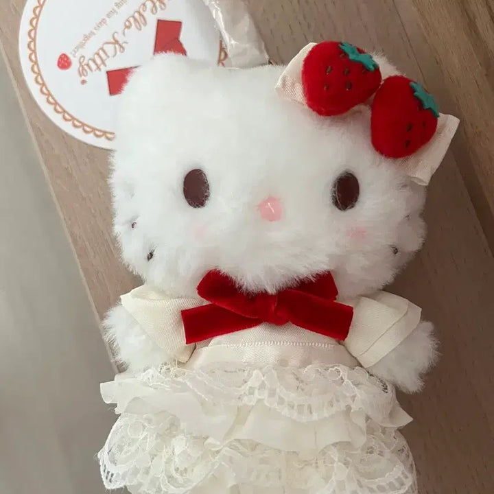 [BUNJANG] Sanrio Strawberry Shortcake Kitty Mascot / 산리오 딸기 쇼트케이크 키티 마스코트