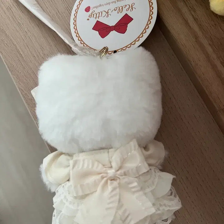 [BUNJANG] Sanrio Strawberry Shortcake Kitty Mascot / 산리오 딸기 쇼트케이크 키티 마스코트