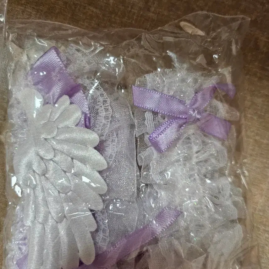 [SOLD OUT] 10cm인형옷 천사 날개 의상1+1=2벌 3500원