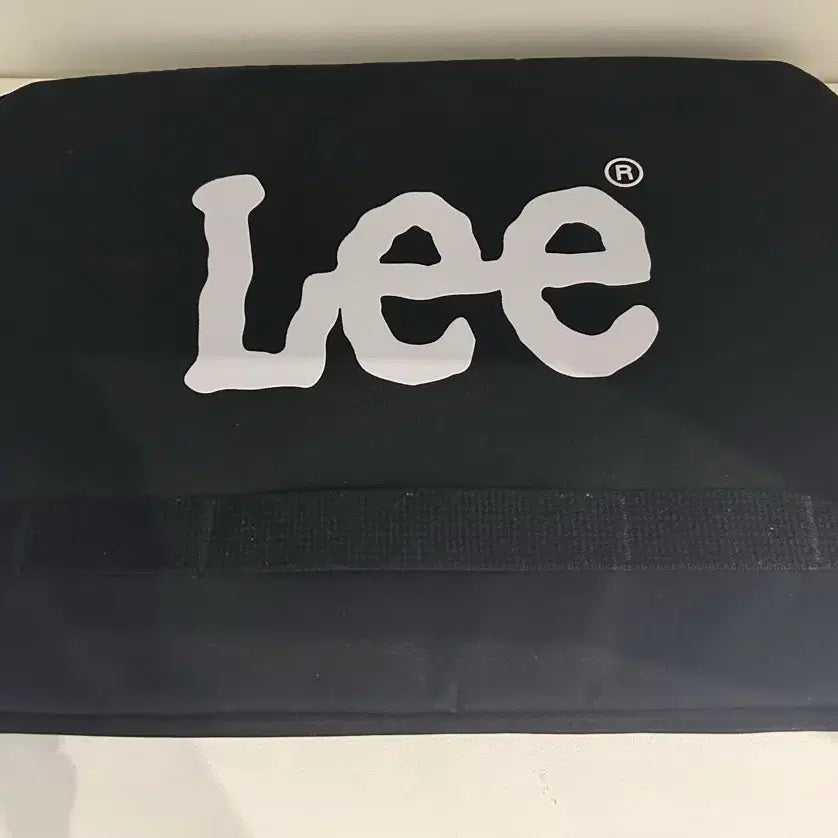 [BUNJANG] LEE Cordura Black Laptop Tablet Pouch / LEE 리 노트북 타블렛 파우치 블랙 (코듀라 블랙)
