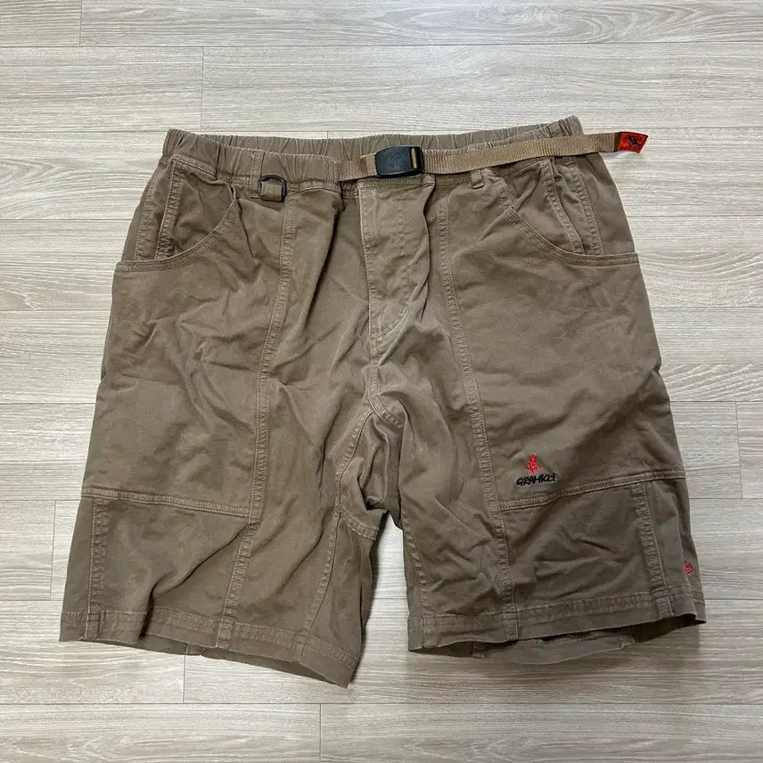 [BUNJANG] Gramicci x New Era Gear Short Pants Brown XL / [XL] 그라미치 x 뉴에라 기어 숏 팬츠 기어 쇼츠 브라운