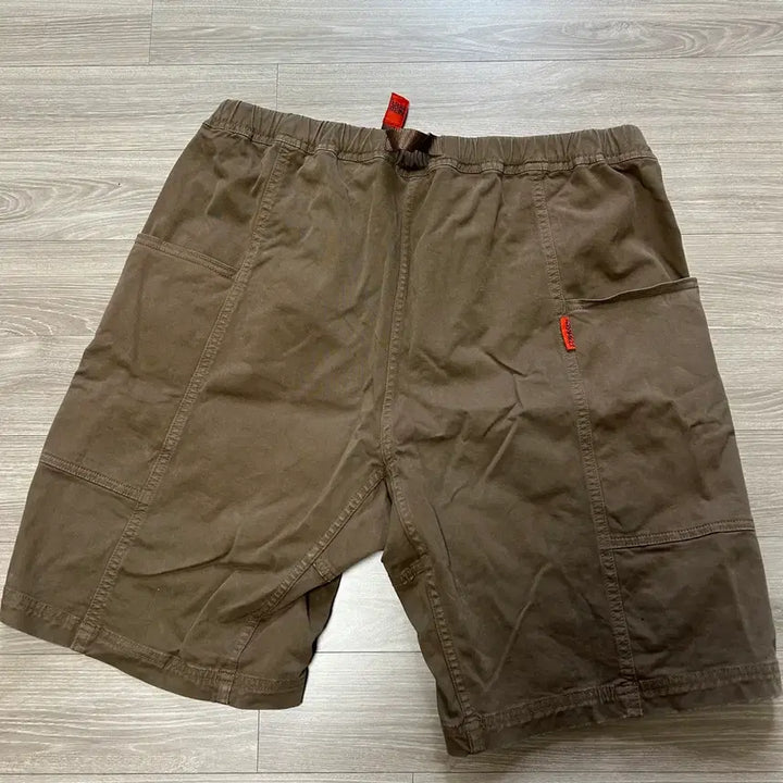 [BUNJANG] Gramicci x New Era Gear Short Pants Brown XL / [XL] 그라미치 x 뉴에라 기어 숏 팬츠 기어 쇼츠 브라운