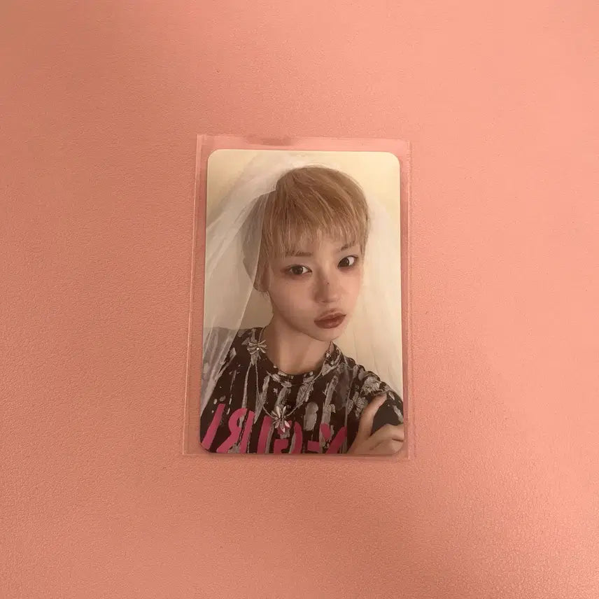[BUNJANG] ILLIT MAMIHLAPINATAPAI Music Video Exclusive Photocard / 아일릿 MAMIHLAPINATAPAI 뮤브 특전 모카 포카