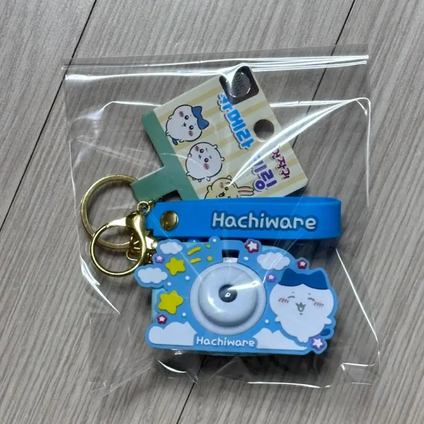 [BUNJANG] Hachiware Camera Keychain / 먼작귀 카메라 키링 하치와레