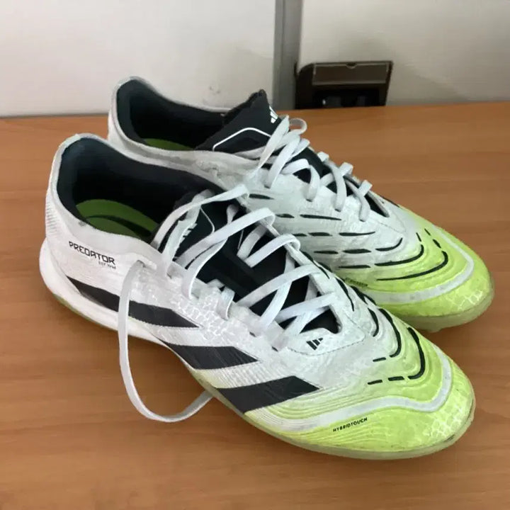 [BUNJANG] Adidas Predator Pro TF Football Boots Cloud White Core Black / 아디다스 프레데터 프로 TF 클라우드 화이트 코어 블랙(280)