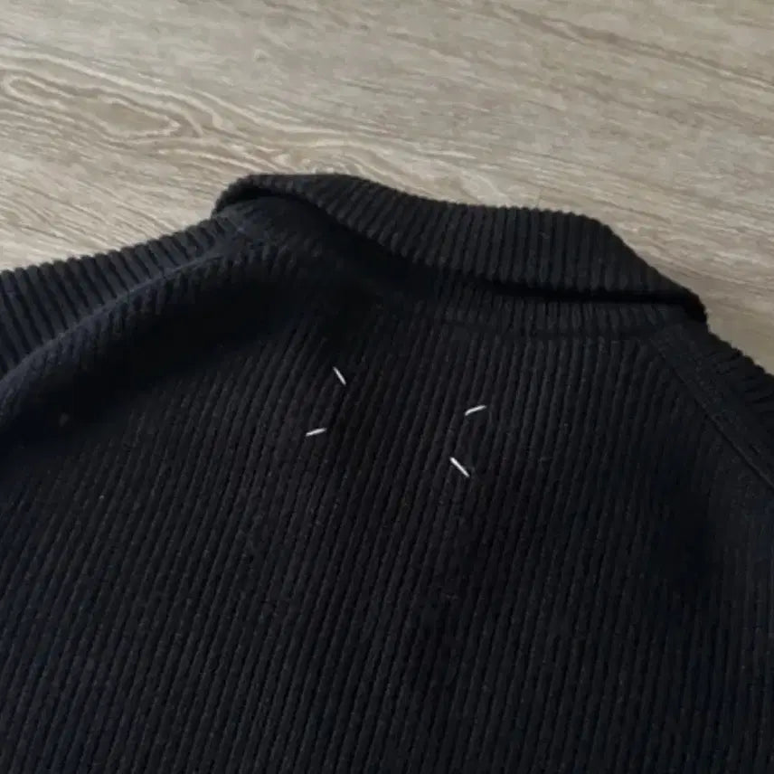 [BUNJANG] Maison Margiela Black Zip-Up Knit Sweater / 메종 마르지엘라 블랙 집업 니트