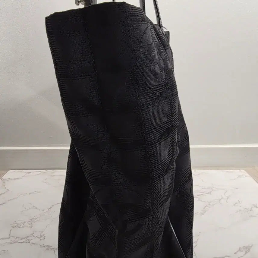 [BUNJANG] Chanel New Travel Line Tote Bag Black Jacquard Nylon Leather / 샤넬가방 뉴 트래블 라인 토트백