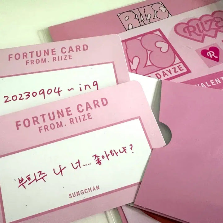 [BUNJANG] RIIZE Anton Love 119 Postcard Book, Photocard + Valentine Set / 라이즈 앤톤 love119 엽서북, 포카 + 발렌타인 세트 미개봉