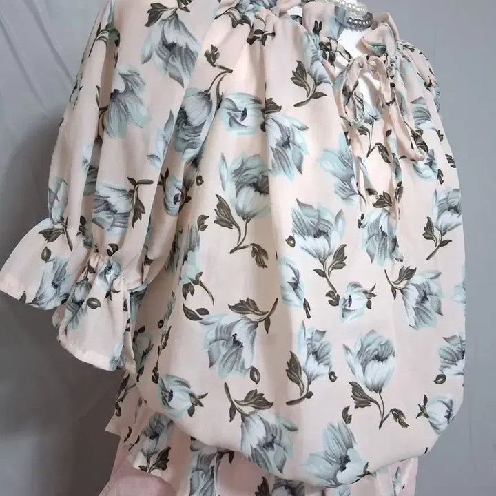 [BUNJANG] Floral Chiffon Blouse &amp; Pink Denim Pants Set / 2개일괄 플로럴 쉬폰 블라우스 &amp; 핑크 데님 팬츠 세트