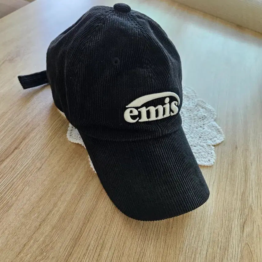 [BUNJANG] Emis Corduroy Ball Cap Black / emis 이미스 코듀로이 볼캡 블랙