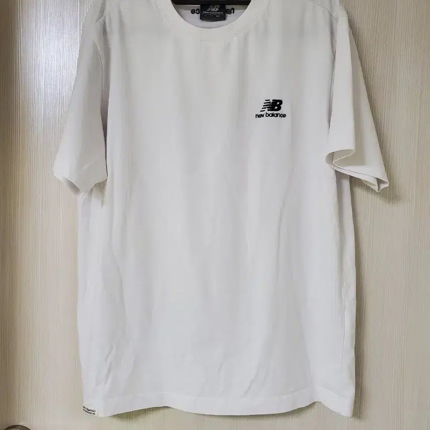 [BUNJANG] New Balance White T-Shirt / 뉴발란스 화이트 반팔티